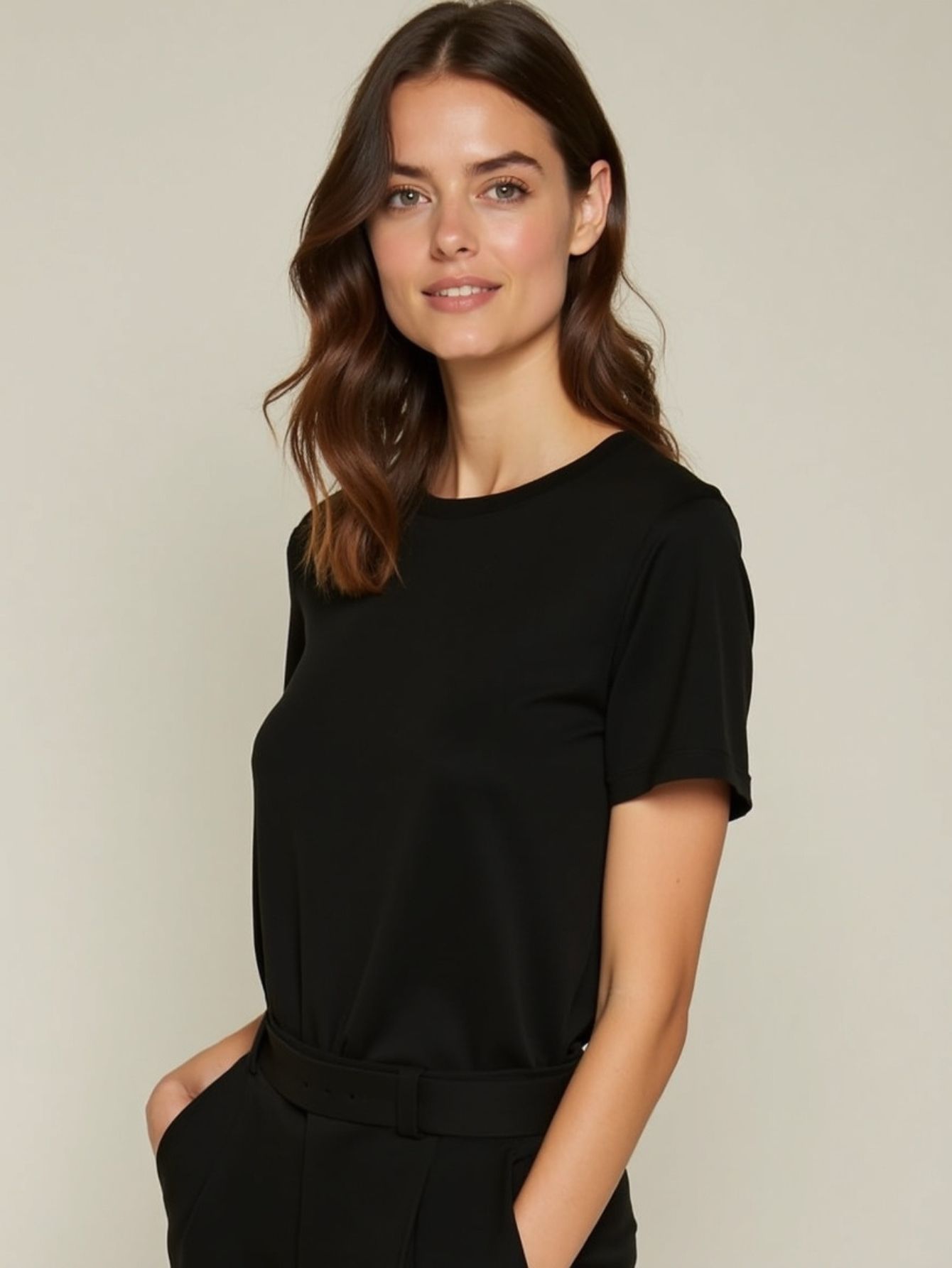 Detalhe da camiseta feminina com textoura do algodão premium
