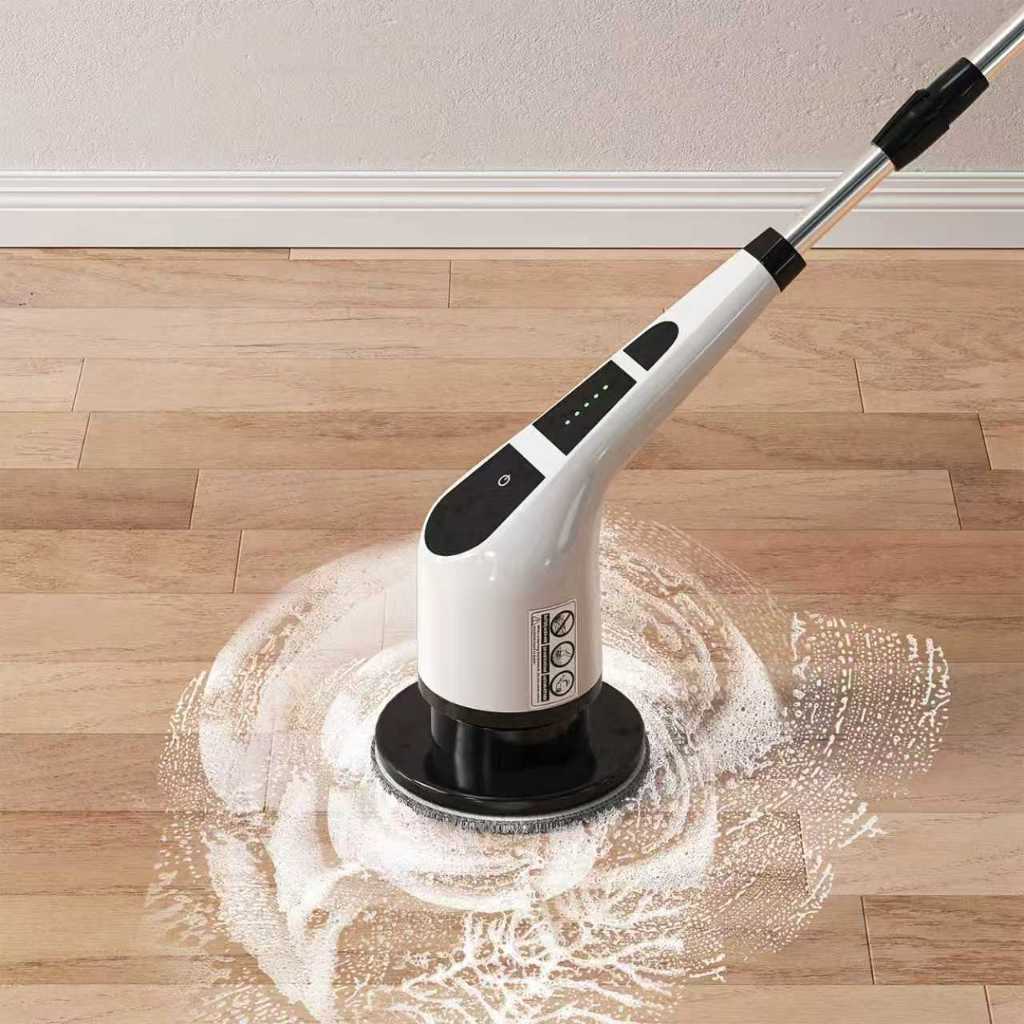Limpador elétrico de piso com cabo longo em ambiente doméstico