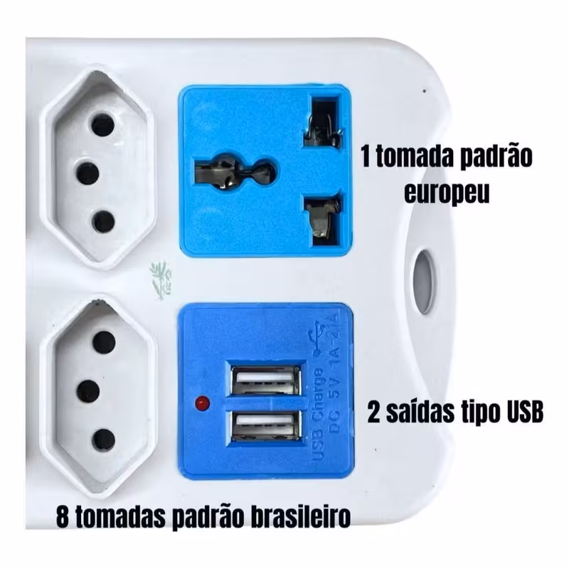 Close-up da régua extensão B-Max mostrando as 8 tomadas padrão brasileiro, a tomada padrão europeu e as 2 saídas USB
