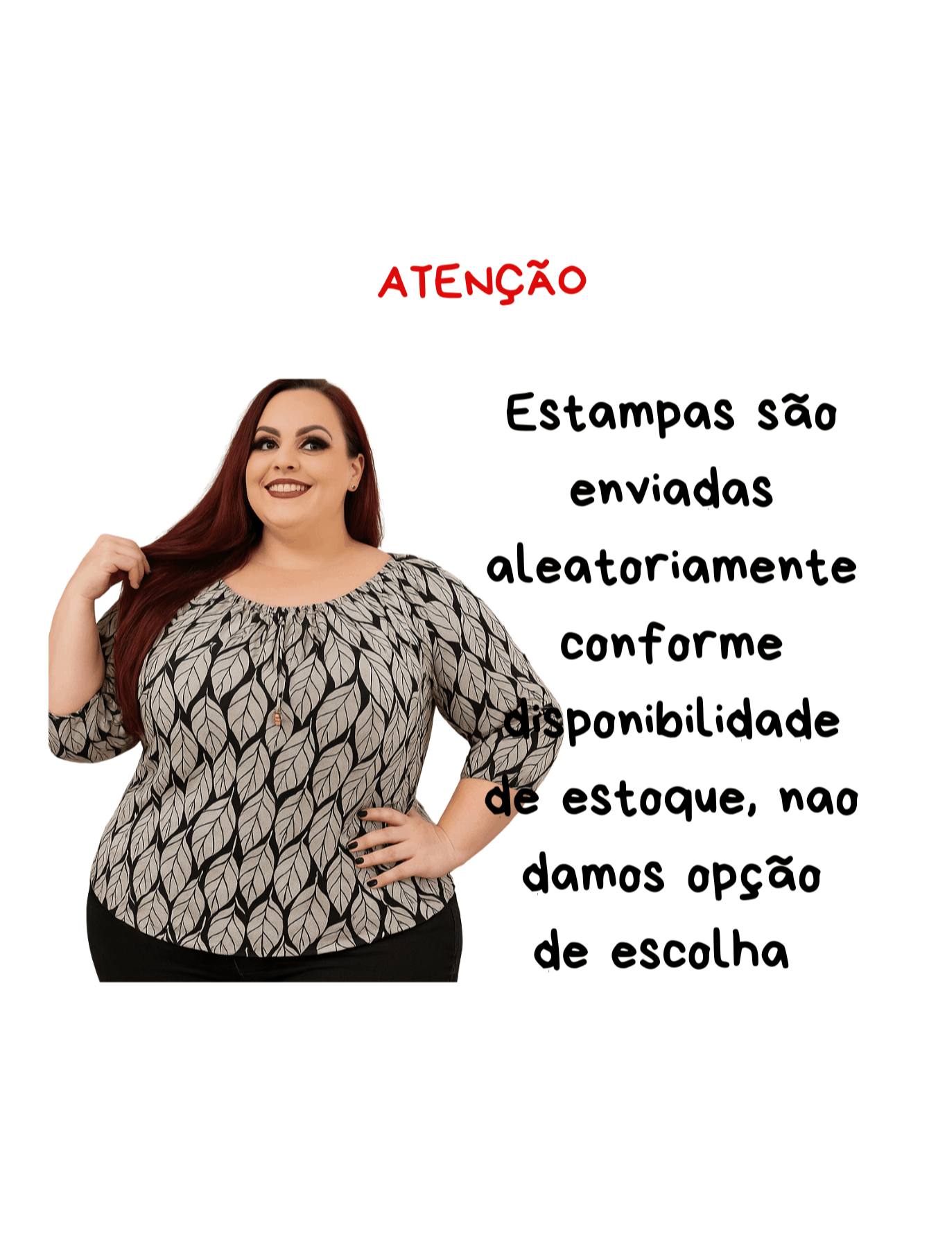 Modelo ruiva vestindo blusa plus size cinza com estampa de folhas pretas ao lado de aviso sobre envio aleatório de estampas.