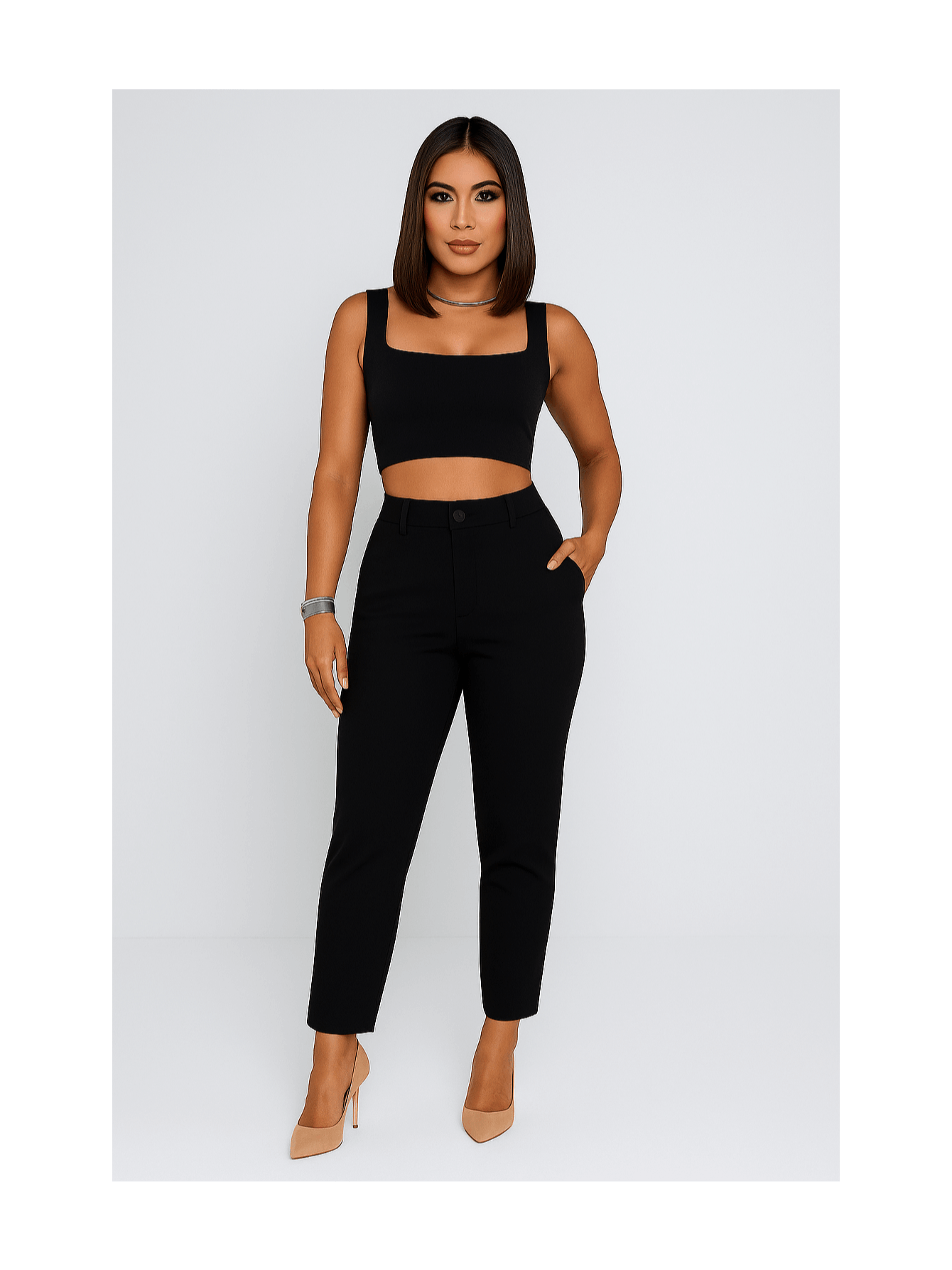 Calça feminina preta com cintura alta e zíper