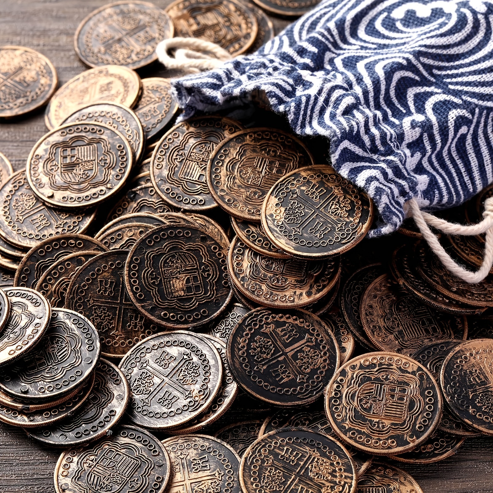 Monedas de pirata de oro de plástico, 100 unidades, monedas de juguete de  oro pirata a granel con tarro de monedas, pequeño juego de plástico dorado