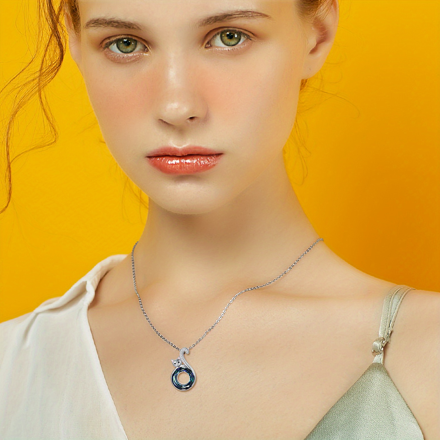 Women's Sterling Silver Cat Necklace with Round Artificial Crystals