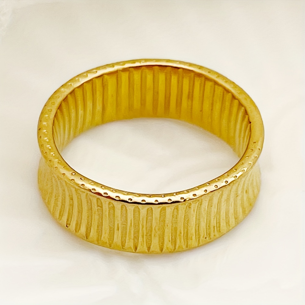 Jeans on sale gold ring