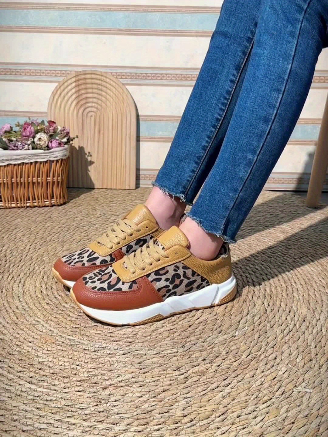 Women's Leopard Pattern Lace-up Chunky Sneakers, Anti-slip Sports Shoes,  Lightweight Low Top Sneakers
