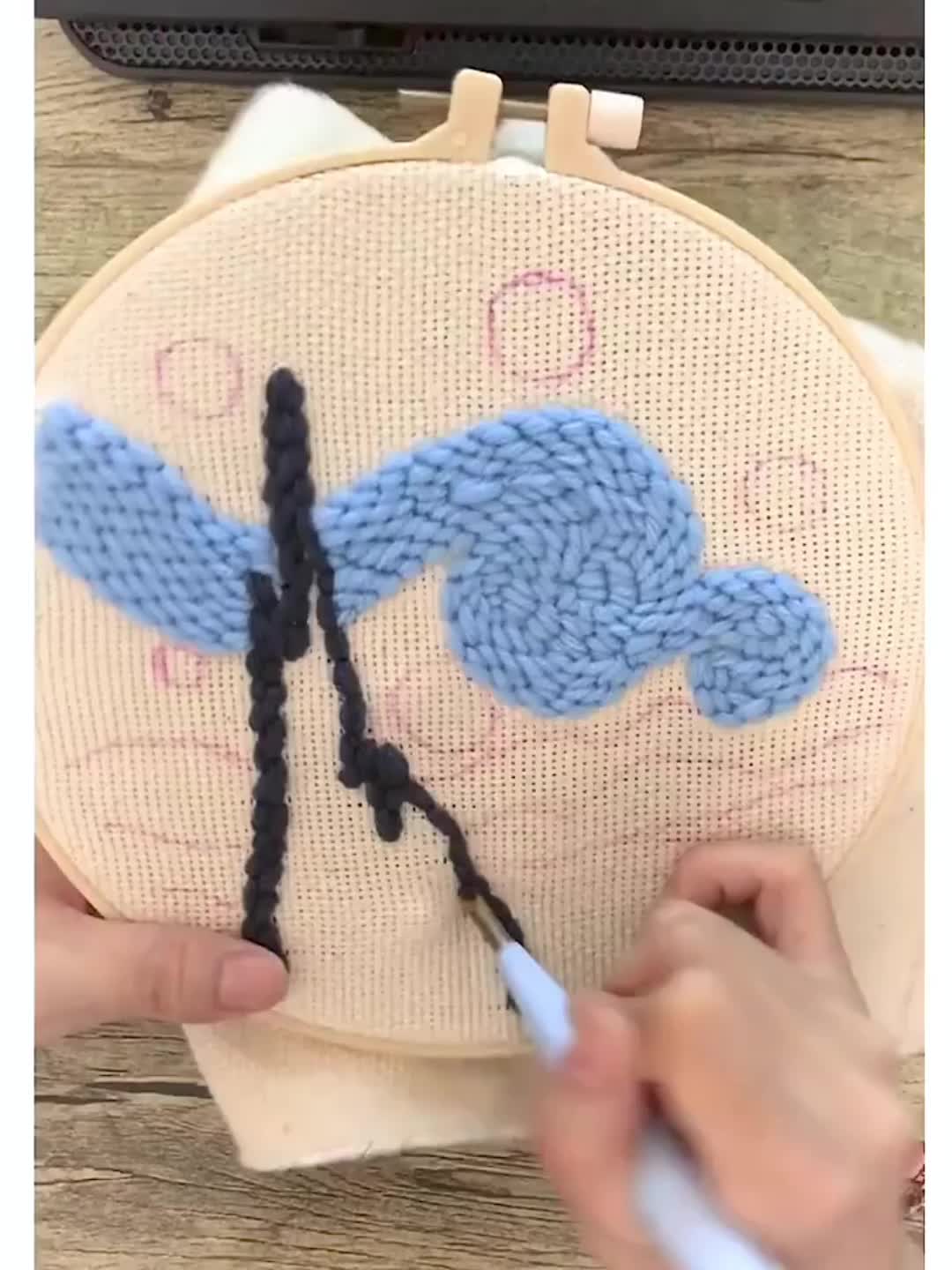 Punch Needle Starter Kit With An Embroidery Pen And Hoop - Temu