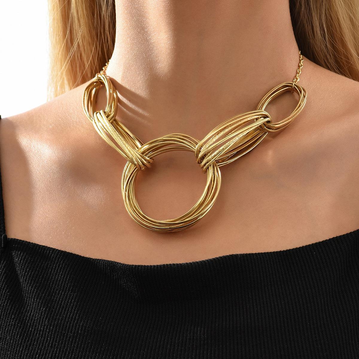 

1pc Golden Exaggerated Necklace Plated Alloy Necklace Chain With Round Hollow Pendants Short Necklace Jewelry For Women