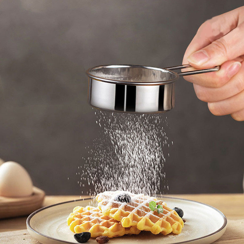 Tamis de farine-acier inoxydable tamis à main à la main, tasse de shaker de  farine pour cuisine à domicile avec presse à main, tasse de tamis de  cuisson de grande capacité pour