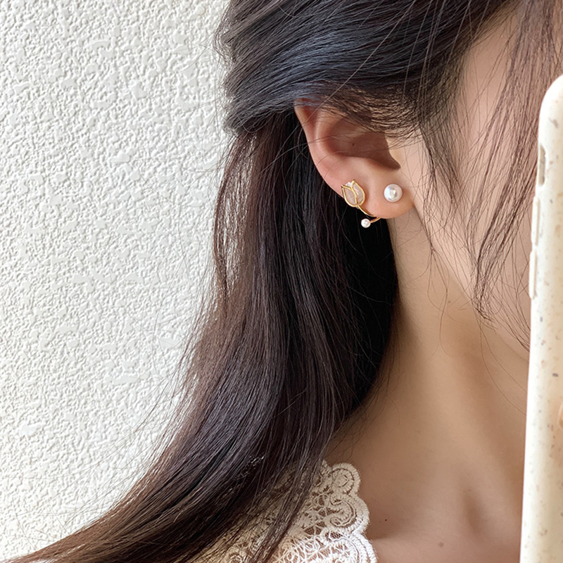 Shop These Luxury Look-Alike Trendy Earrings — Only $17!