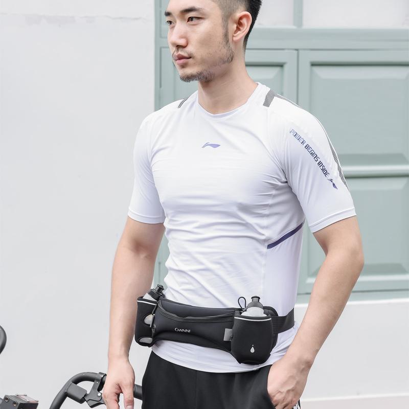 Phone Fanny Pack With Two Water Bottle Slots details 3