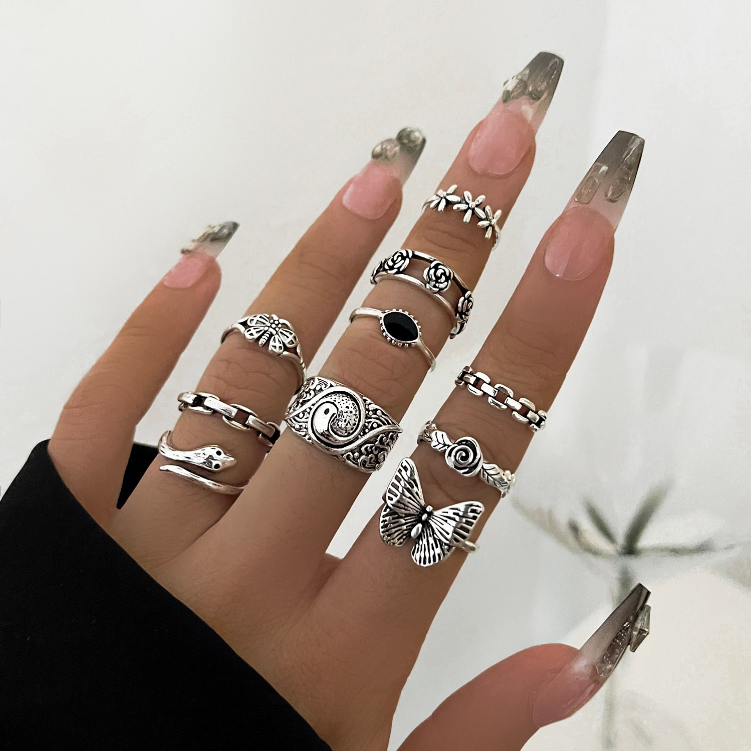 

Vintage Butterfly Snake Flower Chain Eye 10 Piece Rings