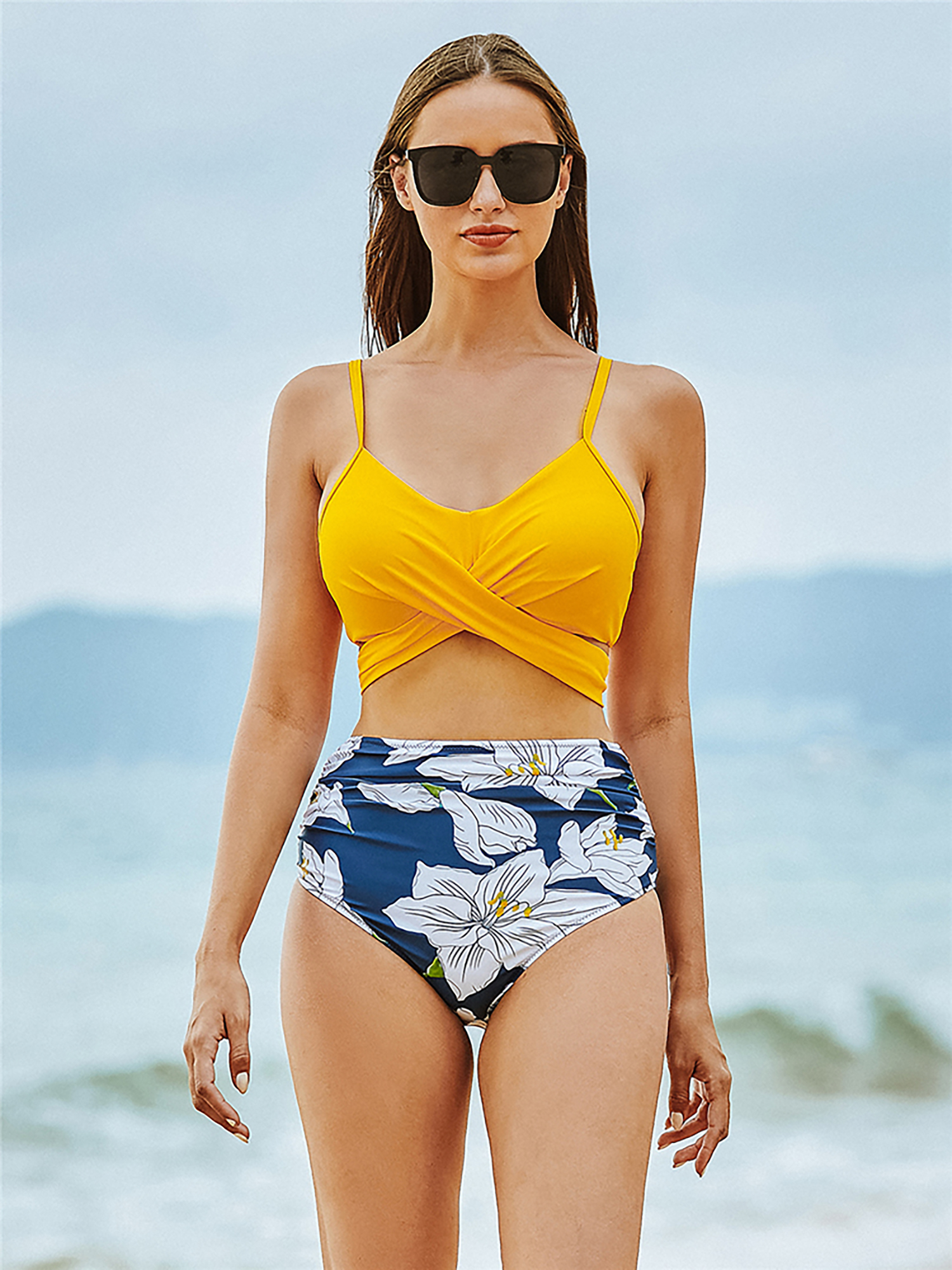Women's Stretchy Bandeau-style Two Piece Swimsuit - Subtle Print