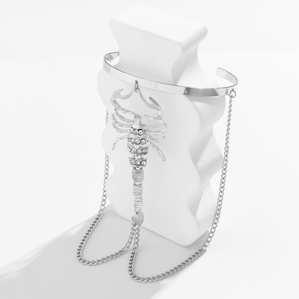 Scorpion & Chain Rhinestone Decor Arm Cuff