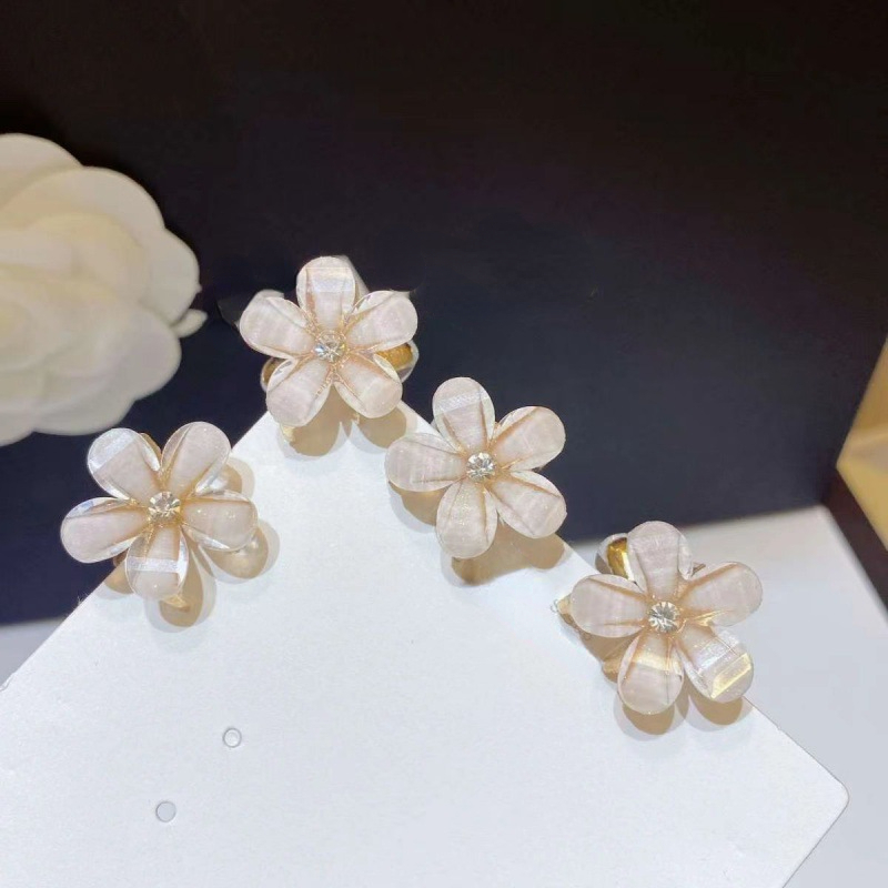 New Fashion metal Color small daisy flowers hairpin Pan Hair Claw For Women  girl Hair accessories