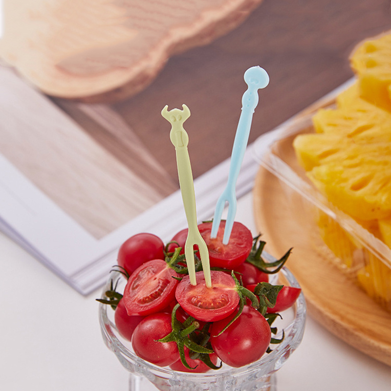 Mini Plastic Fruit Fork, Cute Food Fork For Cake Dessert Fruit Platter,  Reusable Mini Toothpick Bento Box Party Supply Lunch Accessories Mini  Condiment Squeeze Bottle, Mini Ketchup Bottle, Plastic Portable Squeeze  Bottle 