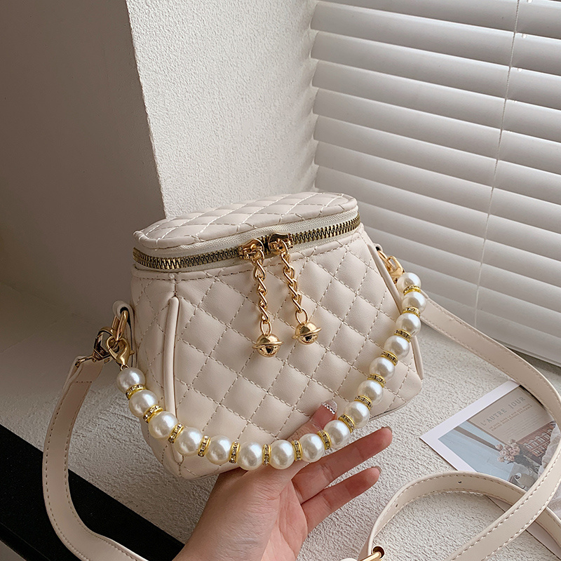 Small Box Bag Argyle Embossed Faux Pearl Decor Chain Strap