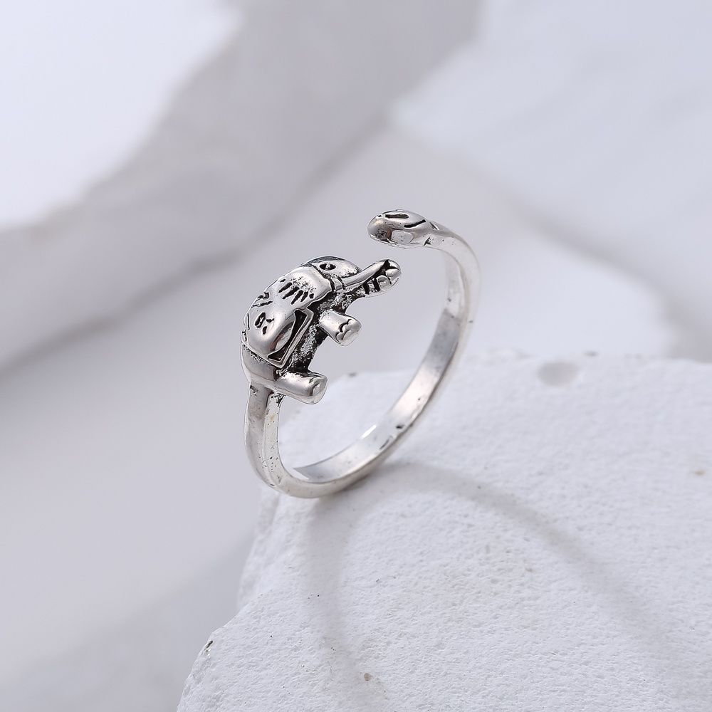 Retro Elephant Open Punk Ring