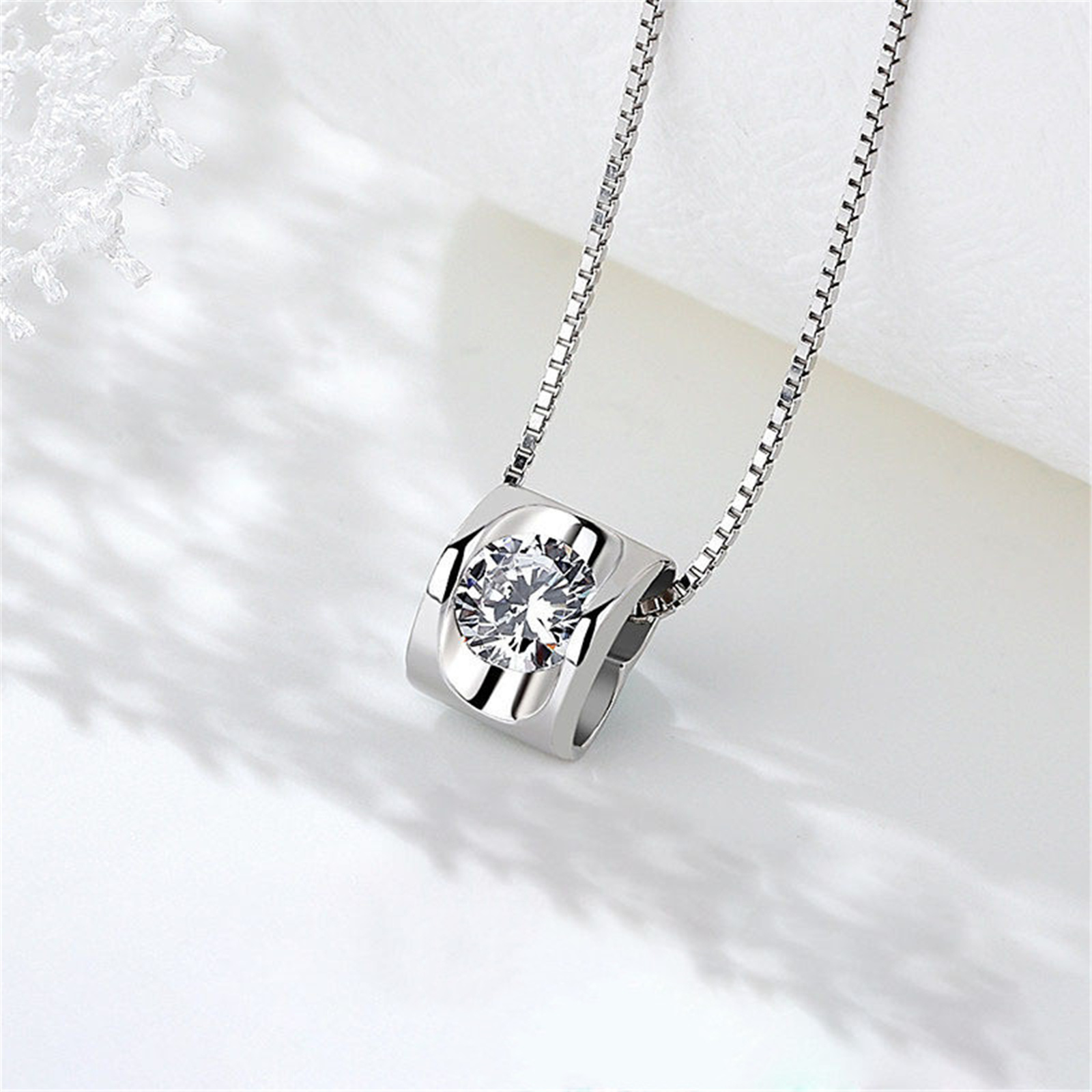 

Fashion Geometric Metal Heart Zircon Charming Women's Pendant Necklace Jewelry Gift