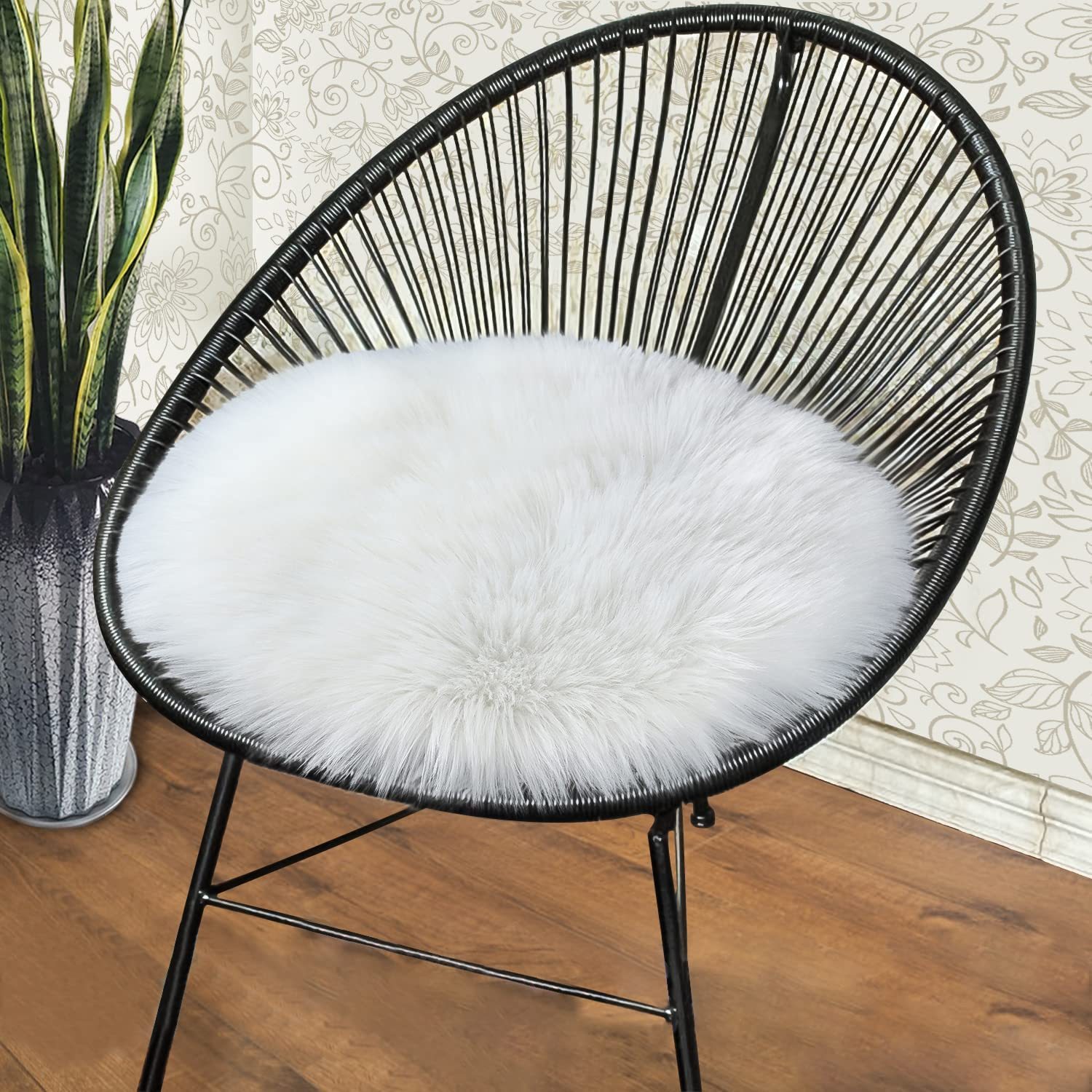 

1pc Round Plush Seat Cushion Chair Cover, Plush Floor Rug, Soft Area Rug For Bedroom, Fluffy Rug, Living Room Shaggy Rug, Shaggy Carpet