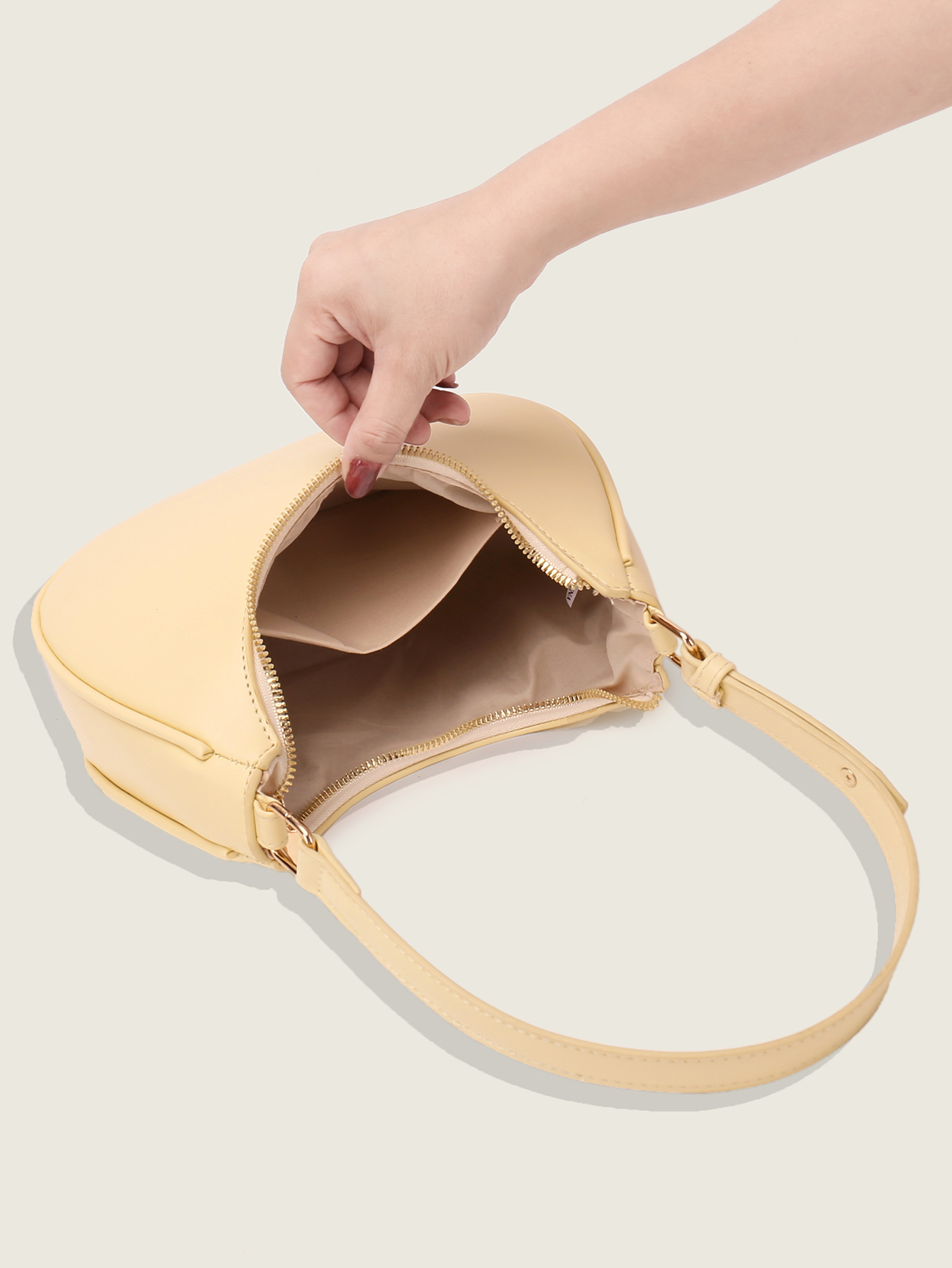 Classique Femmes Sac Sous Les Bras Élégant Sacs À Bandoulière Multifonction  Femme Du Quotidien Décontracté Sacs À Bandoulièr[u3001] - Achat / Vente  Classique Femmes Sac Sous Les Bras Élégant Sacs À Bandoulière