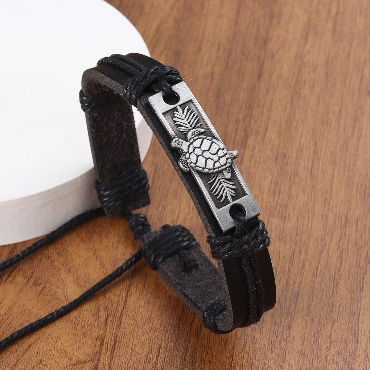 Gucci Black Woven Leather Bracelet for Men | Lyst UK