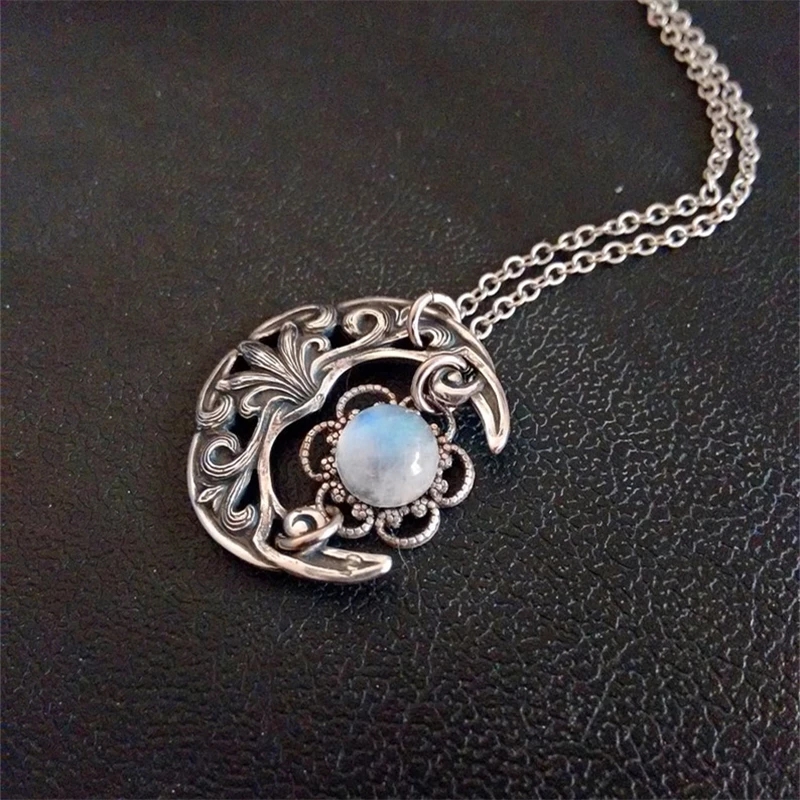 Charm Lady's Flower Necklace