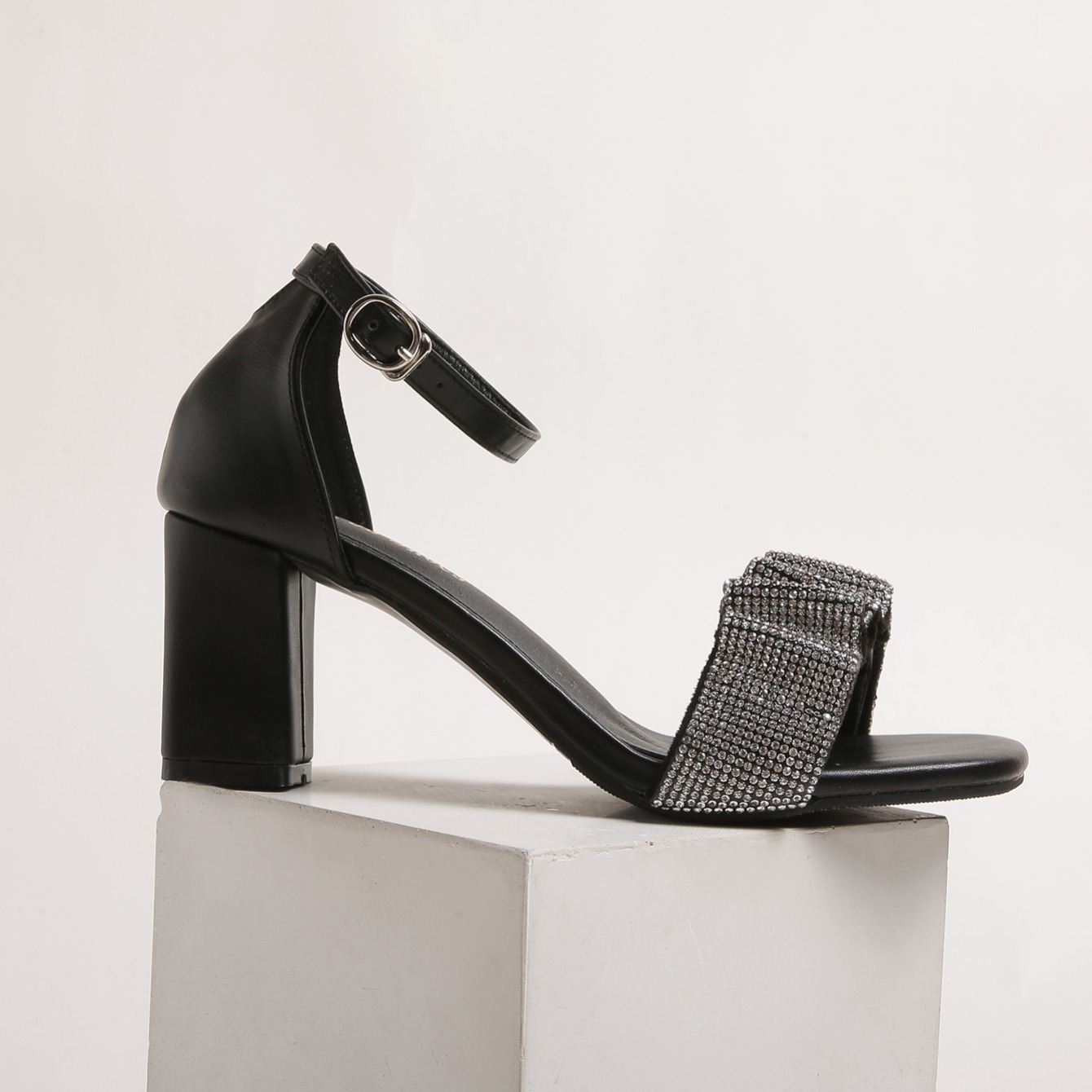 2 ruched strap block heel sandal – Ginger N' Cream™