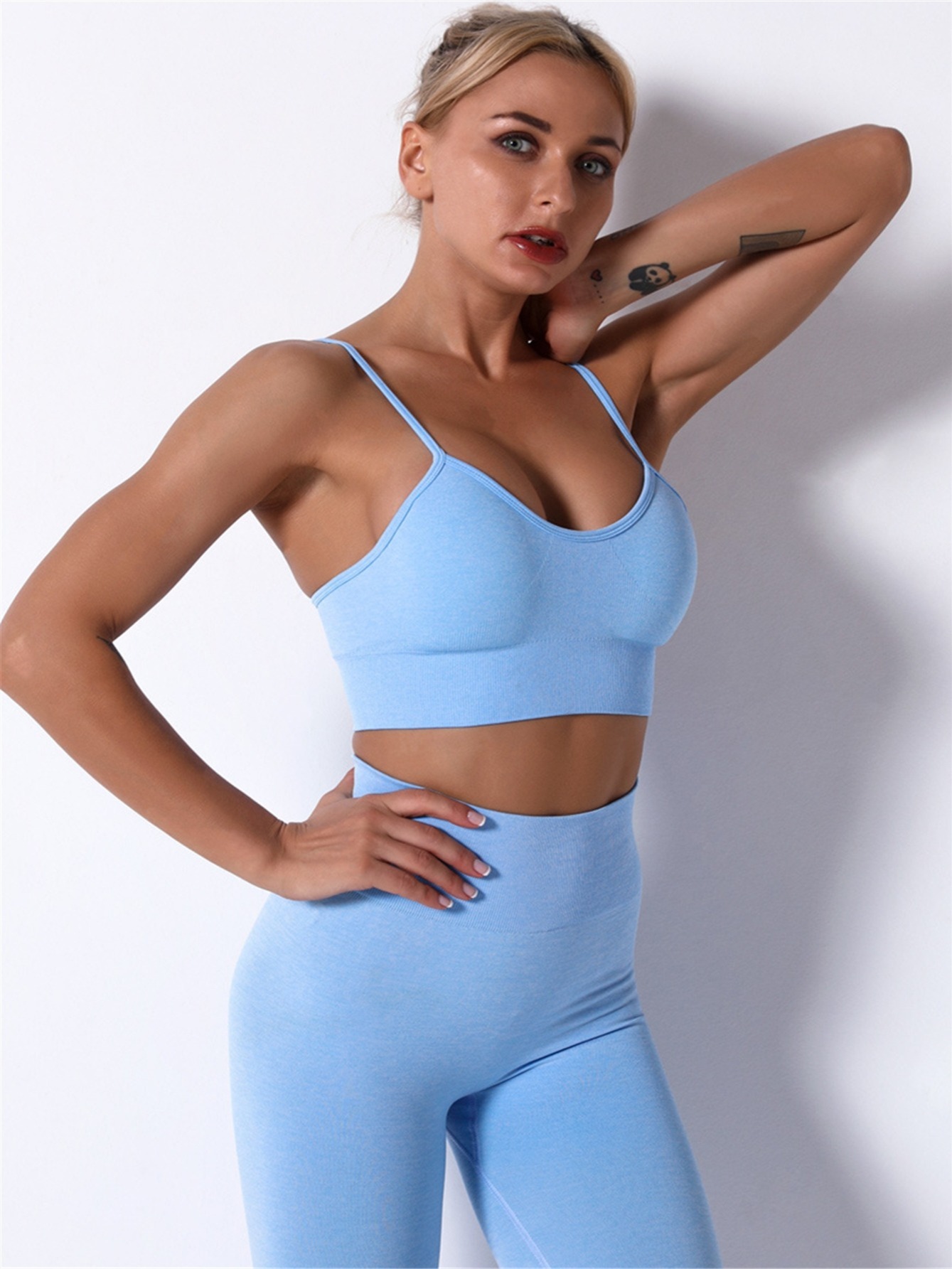 Stylish Sports Bra And Leggings Set With Button Detail For - Temu