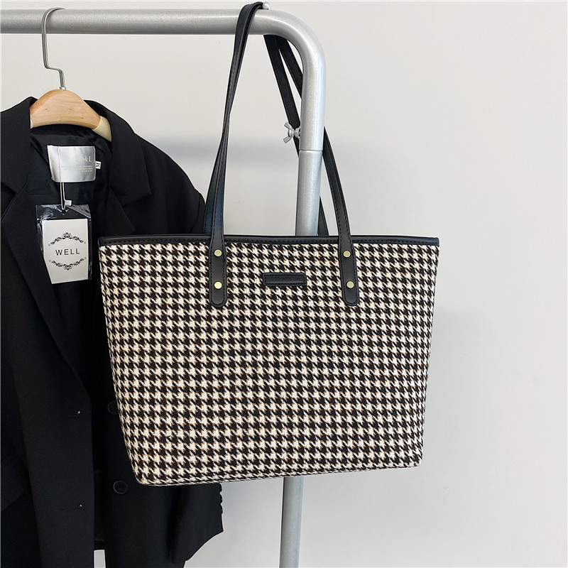 Time and Tru Women's Houndstooth Mini Tote Bag with Removable