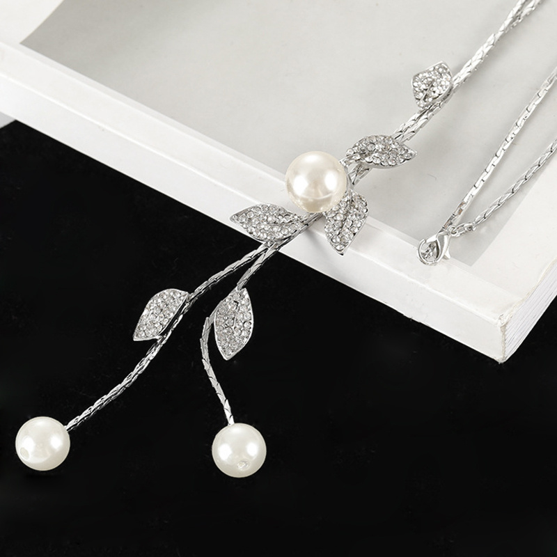 

Jewelry Sweet Temperament Rhinestone Leaf Pearl Necklace