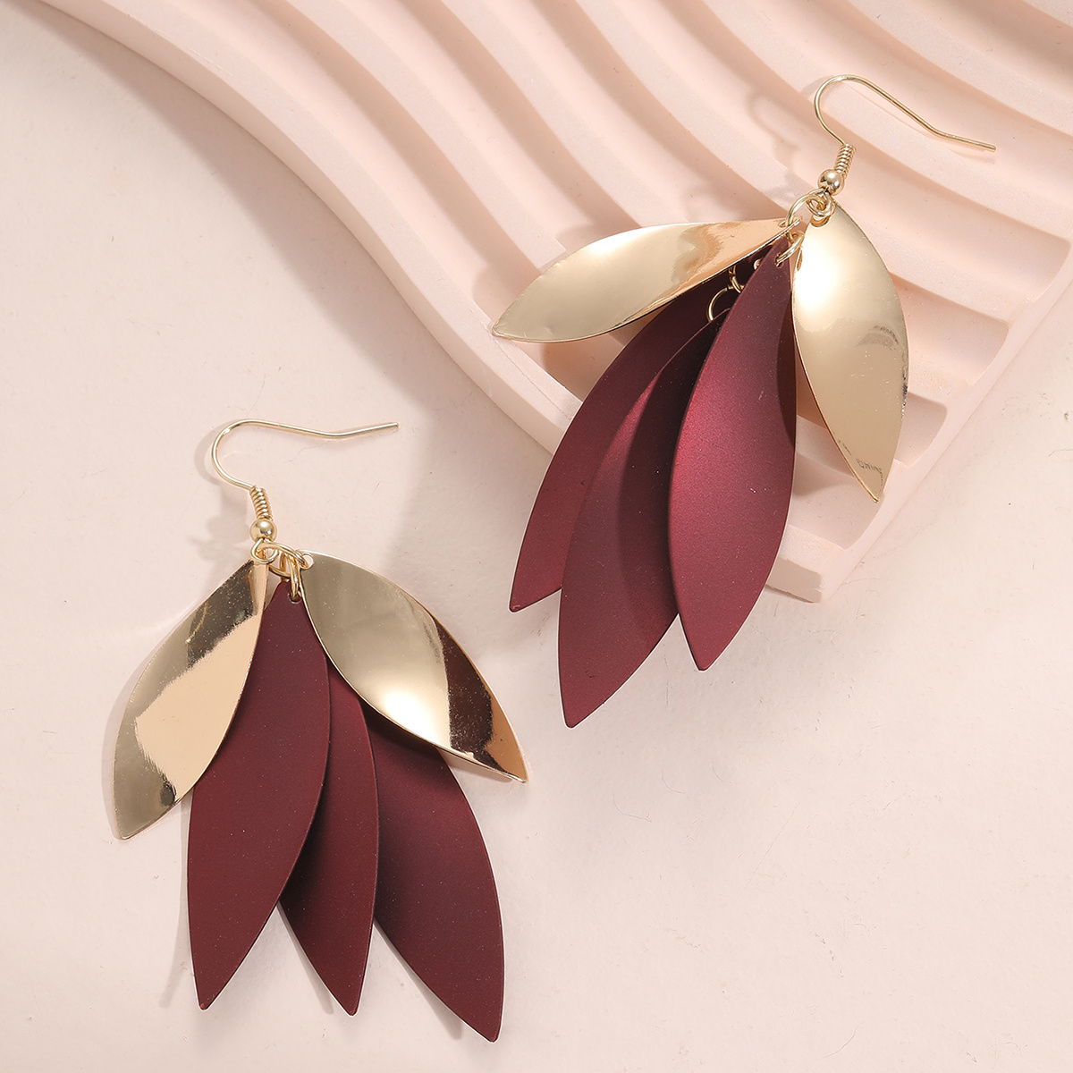 

Multi Layer Leaf Design Dangle Earrings Alloy Jewelry Suitable For Women Autumn Fall Ear Ornaments