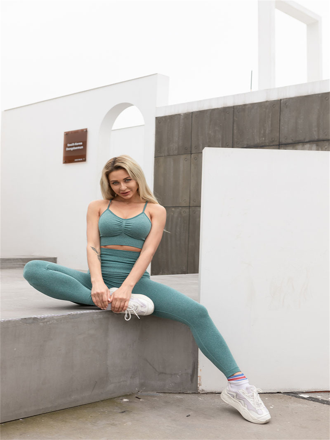 Conjunto de Yoga acanalado para mujer, ropa deportiva sin costuras, Top de  Leggings, traje deportivo de