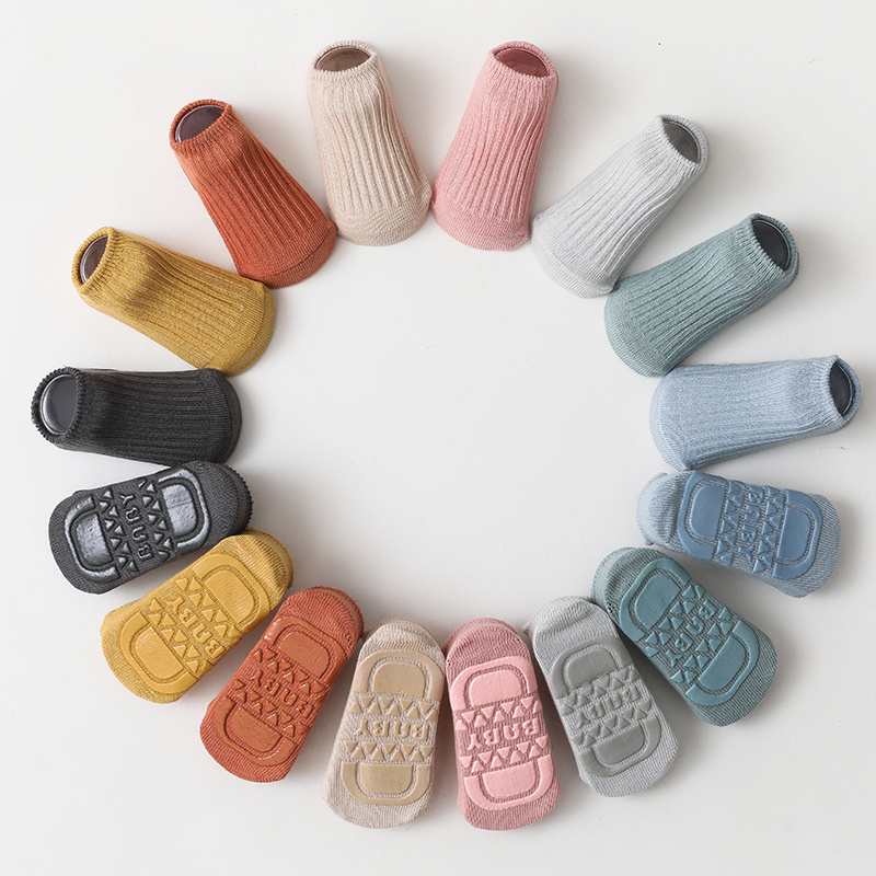 Calcetines antideslizantes para bebé, calcetines de algodón con dibujos  animados para bebés, calcetines de coche para niños (3 piezas) (D, 3-5 años