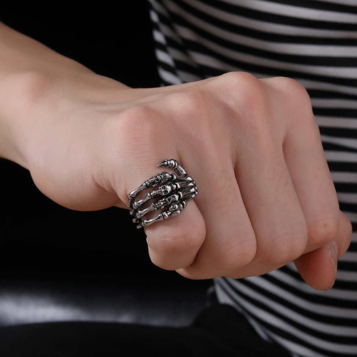 Halloween Gothic Style Skull Claw Men's Ring