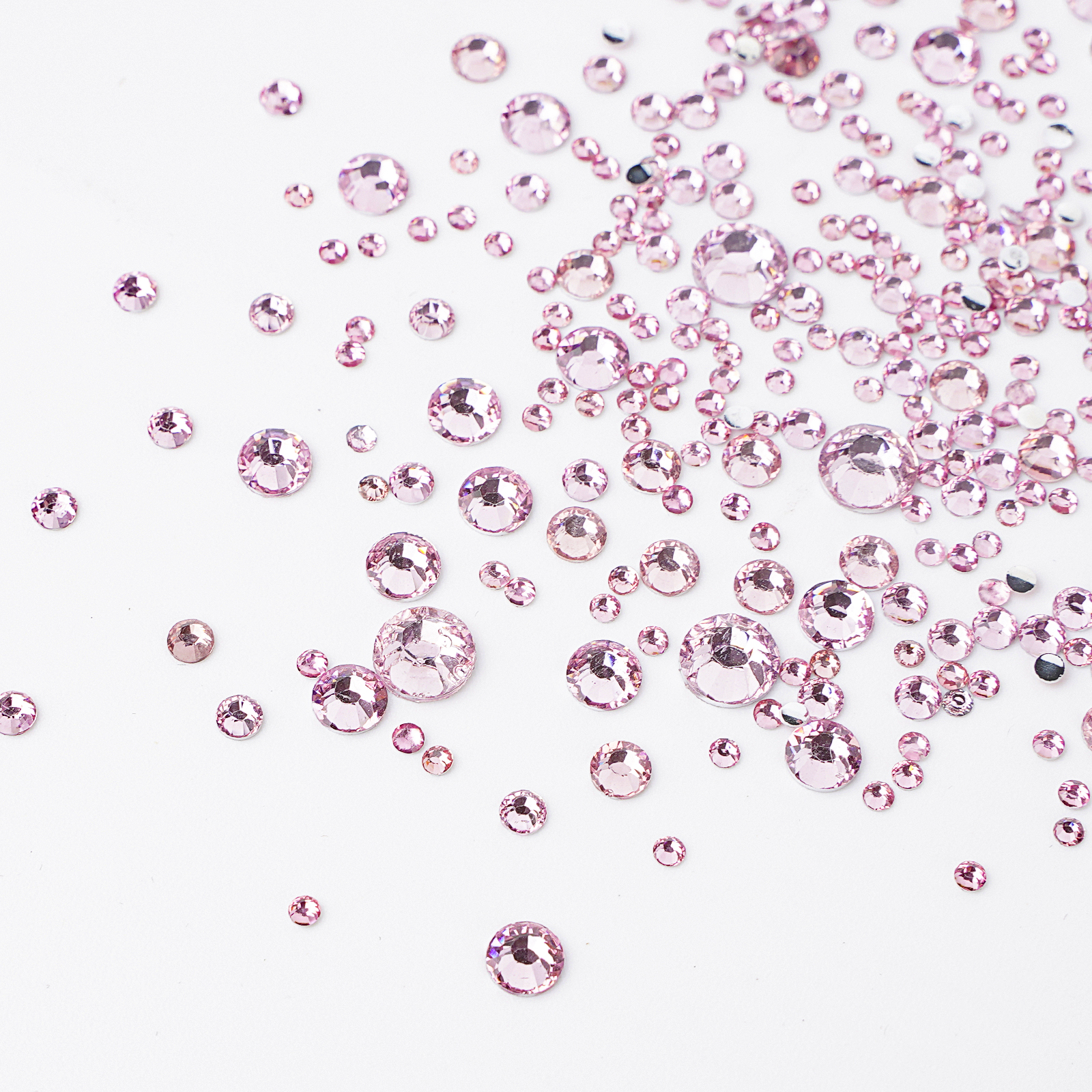  Queenme 2mm Small Rhinestones for Nails Flat Back Glass Nail  Crystals for Crafts Eye Makeup, Round Flatback Stones Shiny No Dull Gems  Sparkly Diamond SS6 2880pcs : Beauty & Personal Care