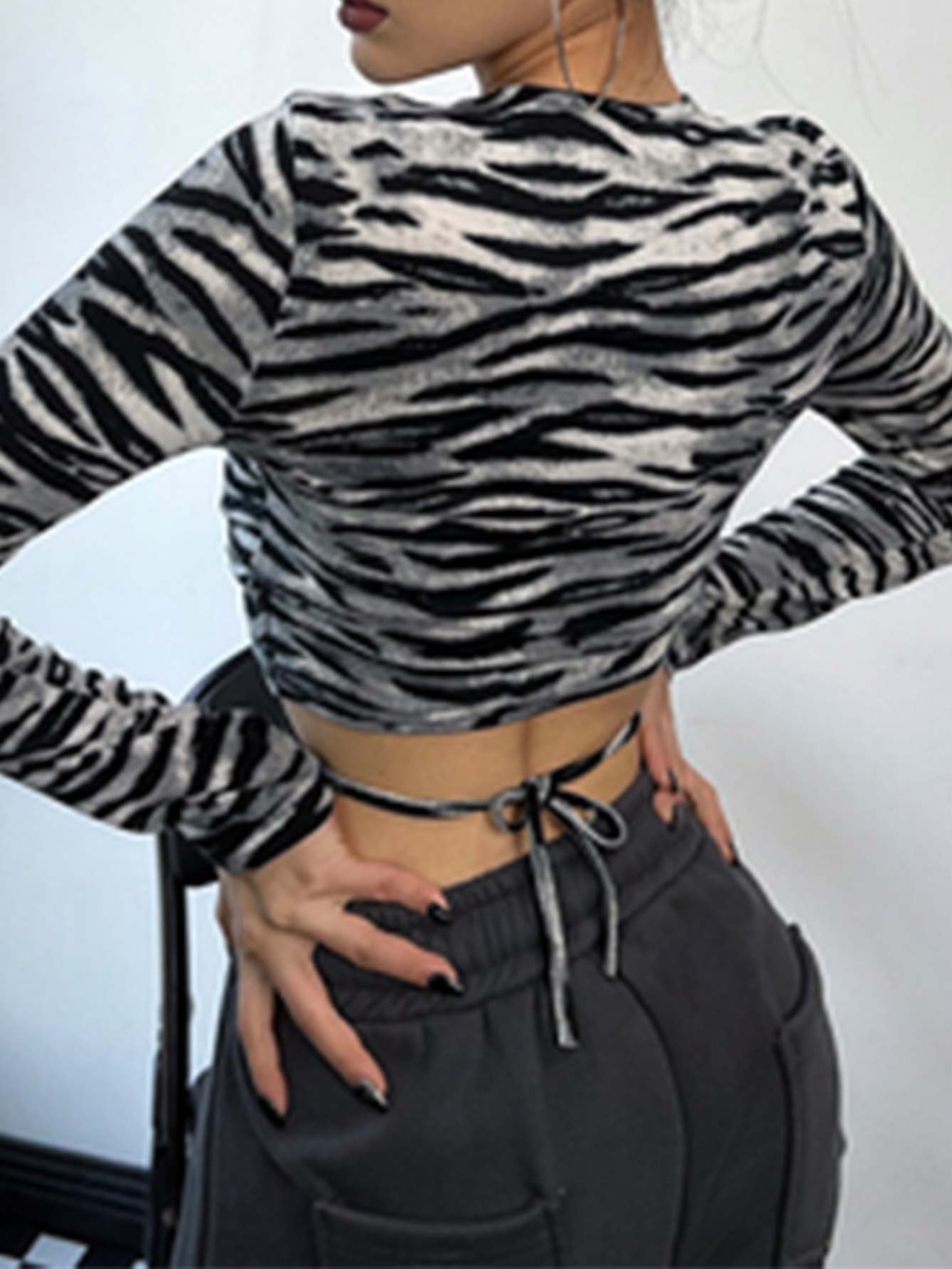 Sexy V-Neck Zebra Striped Loose Long Sleeve Crop Top – Micze Design Studio