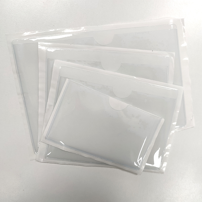 Porte-cartes transparent auto-adhésif en plastique durable