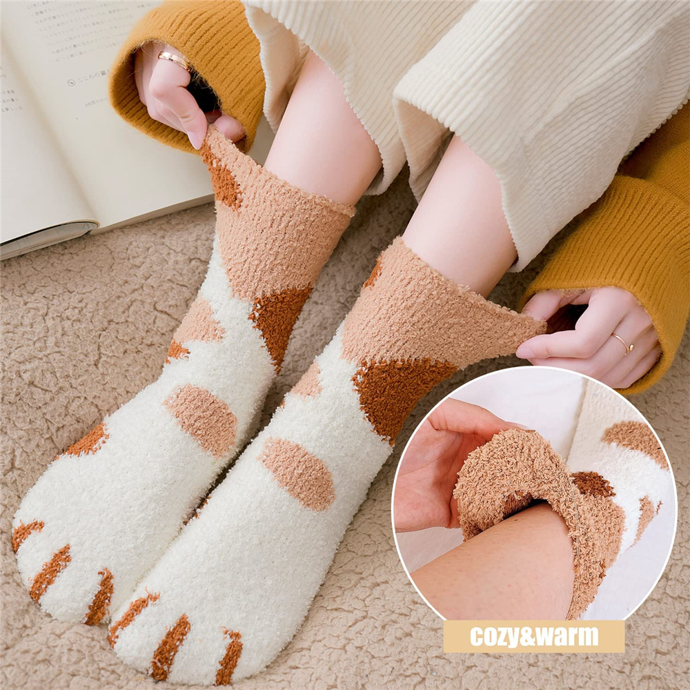 TMOYZQ Women's Winter Non Slip Thick Slipper Socks With Grippers Christmas  Holiday Home House Fuzzy Socks Crew Warm Cozy Socks for Xmas Gift Christmas  Gift 