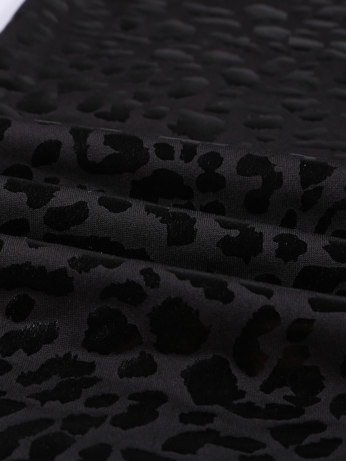 Women's Black Shiny Leopard Textured Leggings