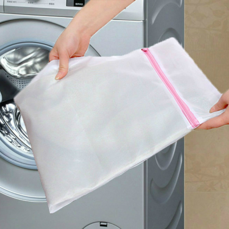 mDesign Bolsa mediana de malla para lavado de ropa, tela de tejido fino,  cierre de cremallera, apta para lavadora y secadora, protege lencería