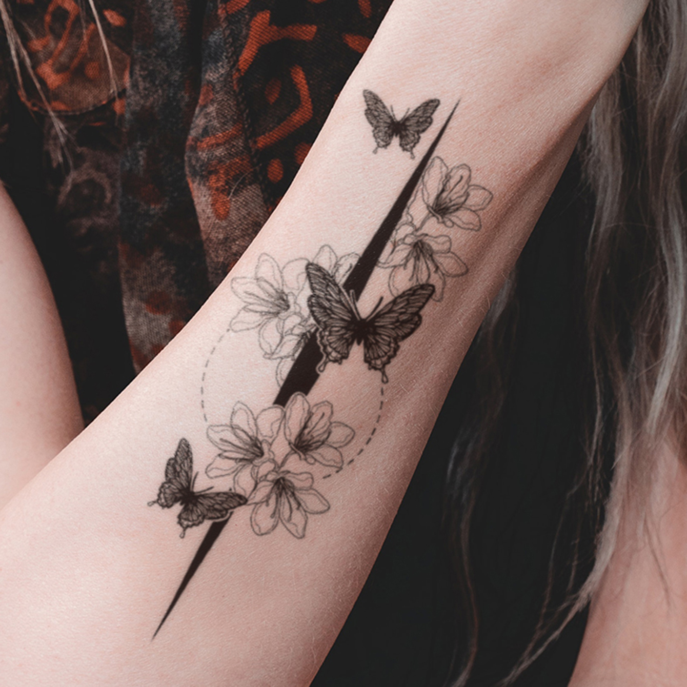 minkissy 12 Folhas Adesivos De Tatuagem De Borboleta Decalques De Tatuagens  Femininas Tatuagens Corporais Tatuagens De Flores Adesivos De Mão Adultos  Adesivos De Mão Corpo Pequenos