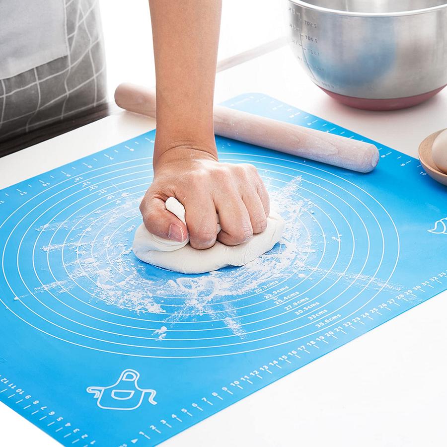 Silicone Fondant Rolling Mat, Non-Slip Silicone Pastry Mat with  Measurements Reusable BPA Free Baking Mat 30*40 CM for Counter Mat, Dough  Rolling Mat, Oven Liner, Fondant/Pie Crust Mat (Multicolour)