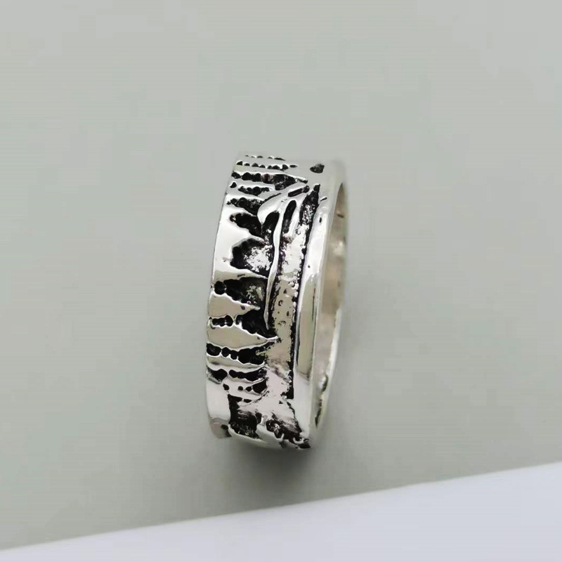 Men's Silver Animal Print Embossed Zinc Alloy Ring