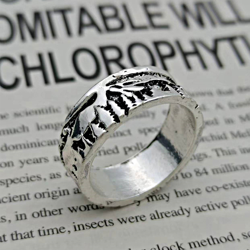 Men's Silver Animal Print Embossed Zinc Alloy Ring