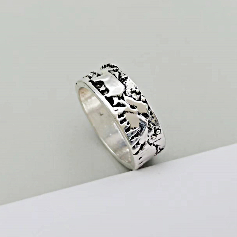 Men's Silver Animal Print Embossed Zinc Alloy Ring