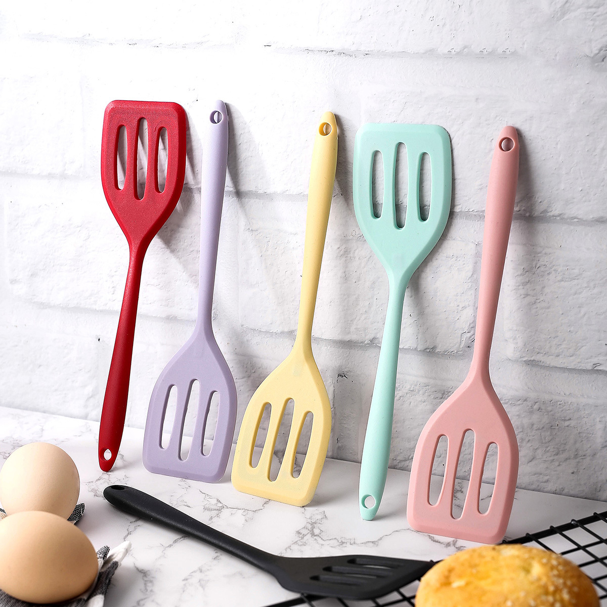Omelette Spatula, Non-stick Silicone Egg Turner, Thin And Flexible Kitchen  Spatula, For Cooking Fishi, Pancake, Egg, And More, Kitchen Utensils,  Kitchen Gadgets, Kitchen Accessories, Home Kitchen Items - Temu