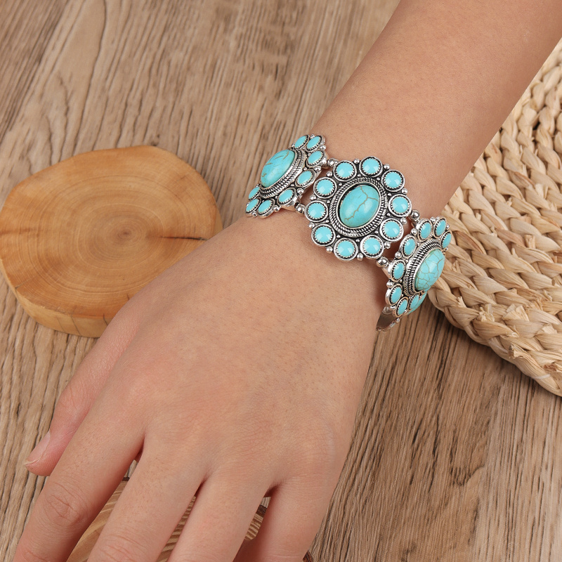 

A Natural Turquoise Boho Elastic Bracelet For Women