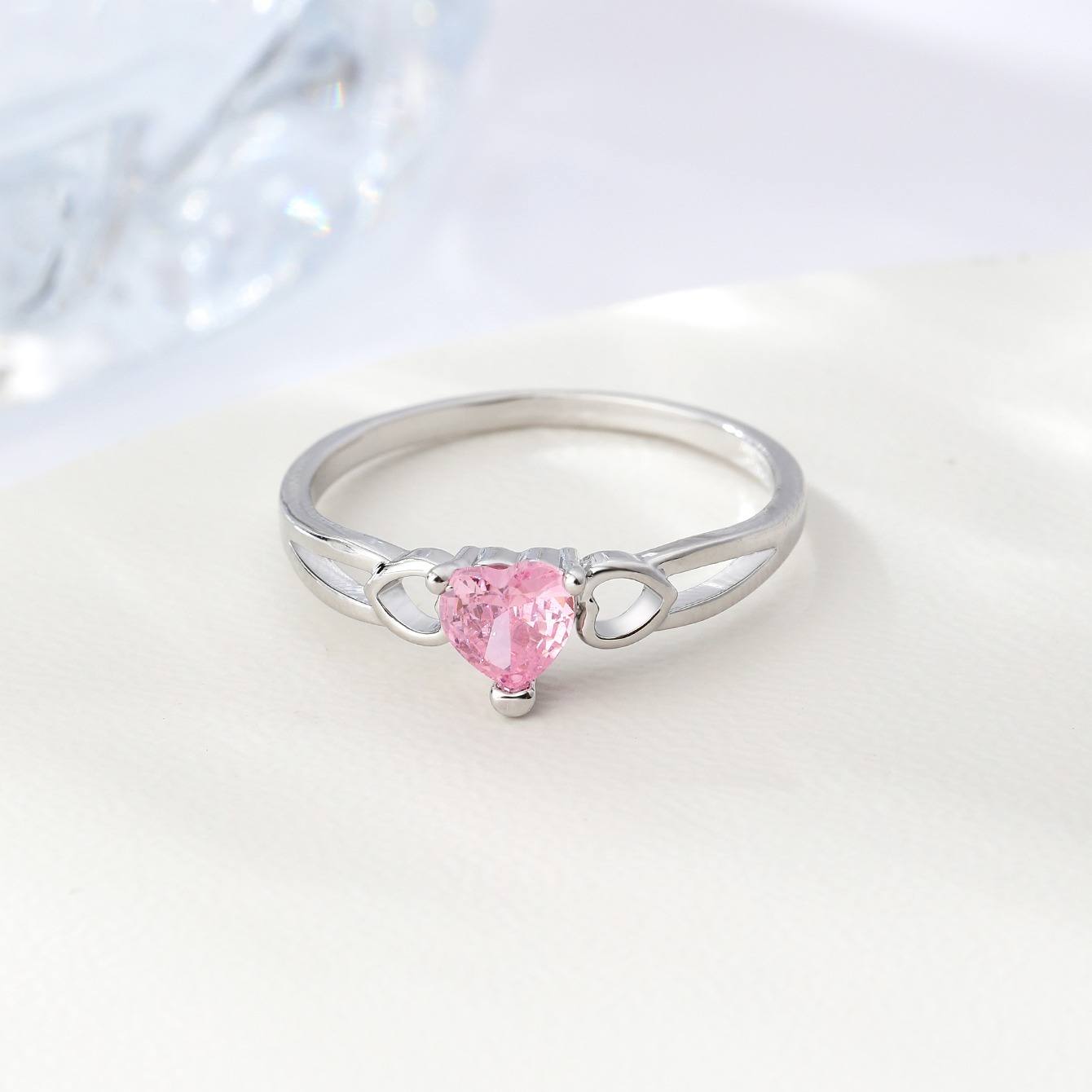 LOVE Pink Heart Shape Wedding Synthetic Zirconia Ring