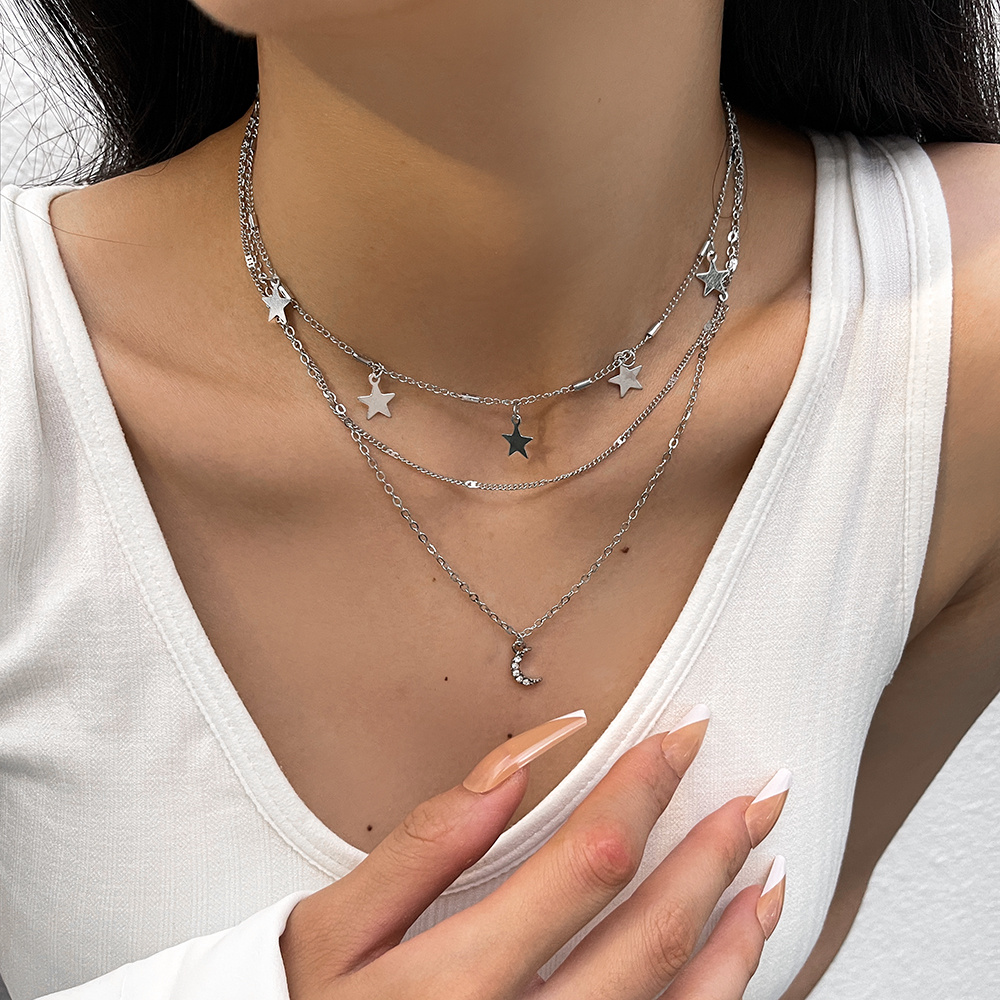 1-pack Alloy Iron Chain Rhinestone-embellished Three-layer Necklace, Stylish Versatile Retro Moon Tassel Triple Collarbone Chain