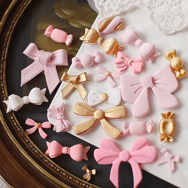 Mini Crowns & Bows Mold - Cake Carousel Inc.